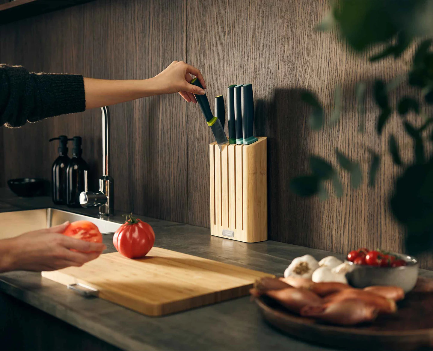 Elevate Knife Set with Bamboo Block (Set of 5)