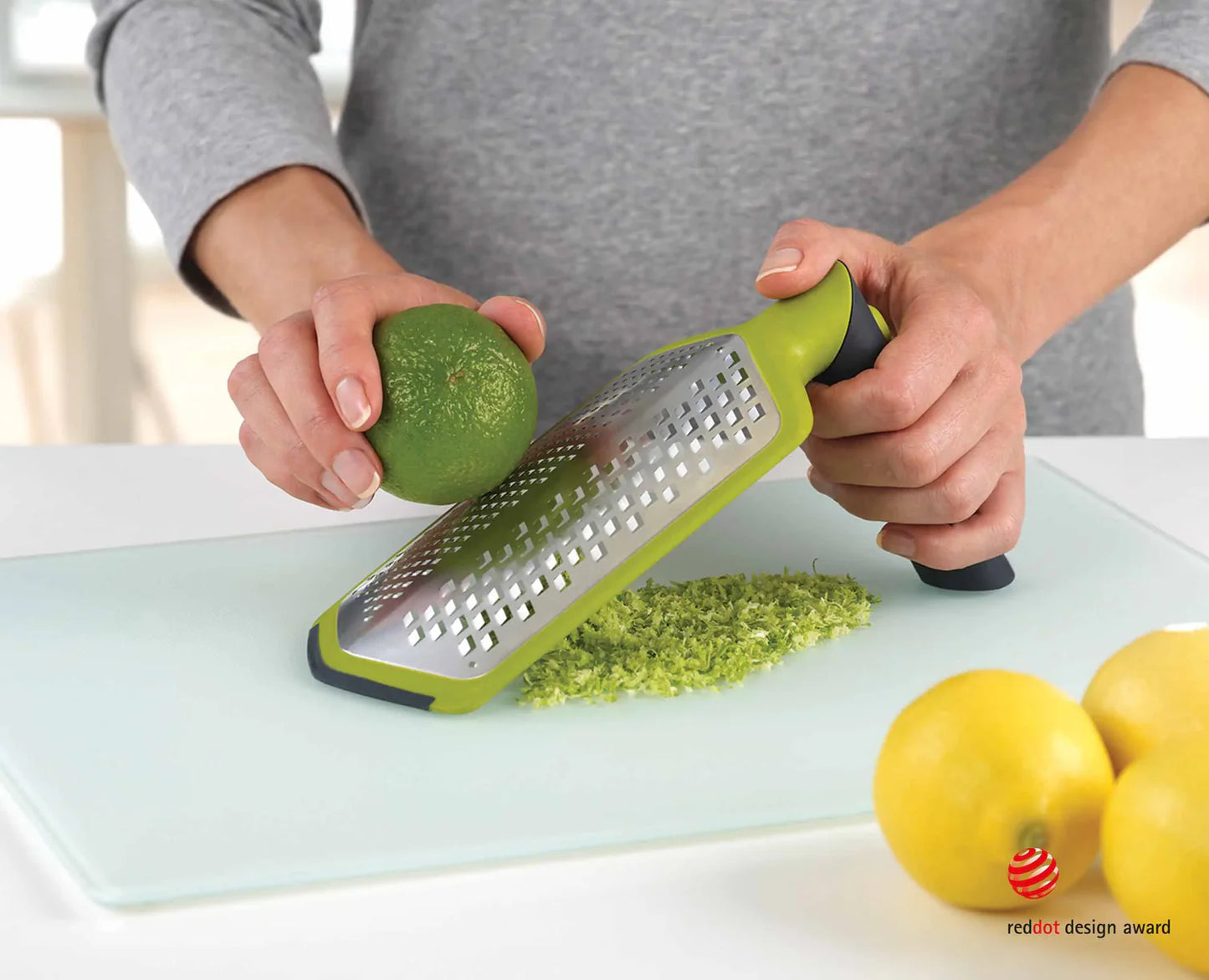 Twist Grater, Coarse And Fine Blades