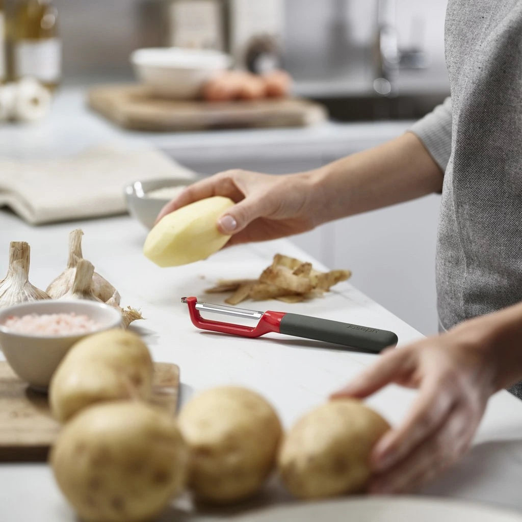 DUO Swivel Peeler - Red