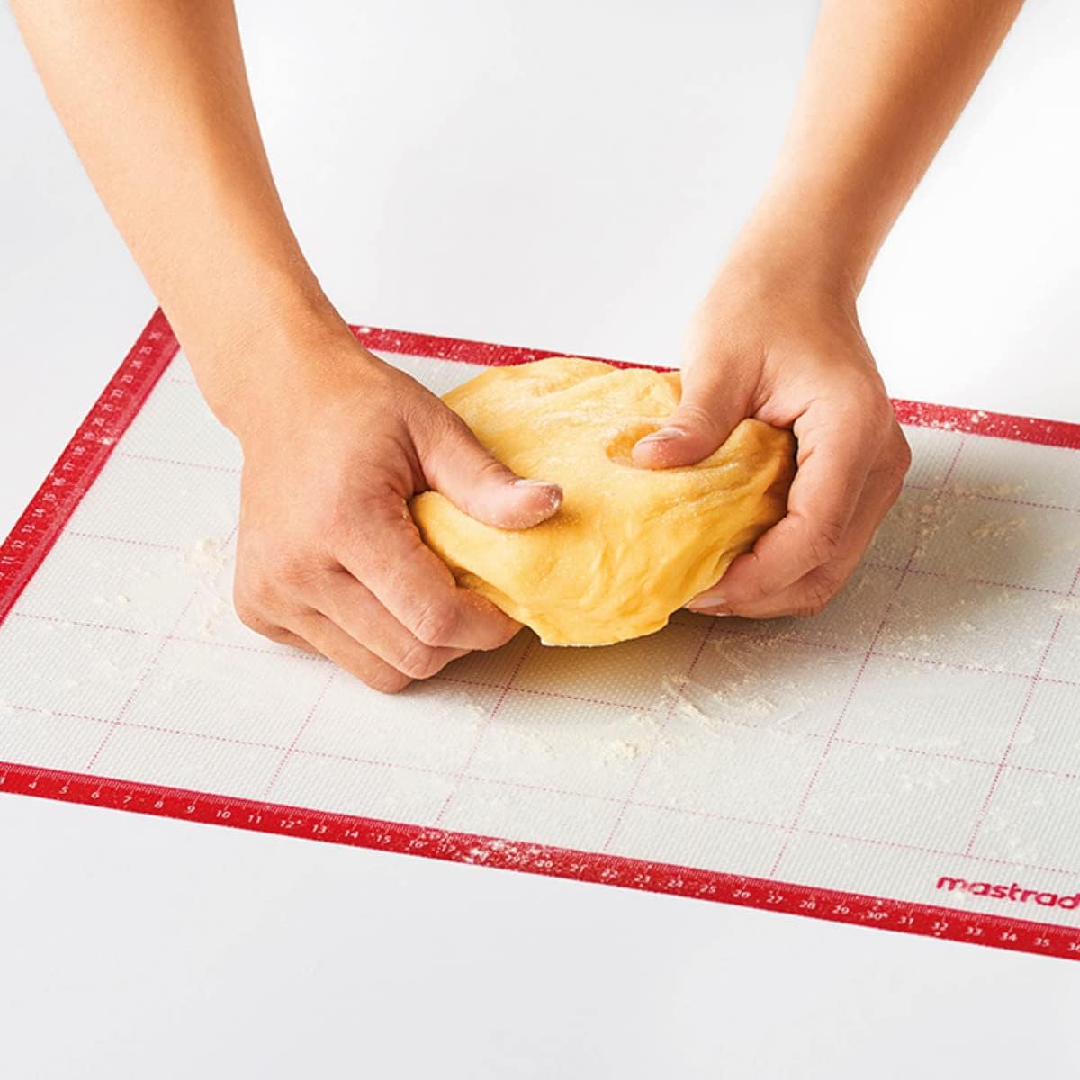 Largy Pastry Mat 30x40cm - Red Translucent