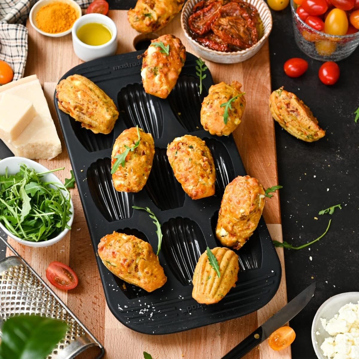 9 Madeleine Baking Pan - Grey Translucent