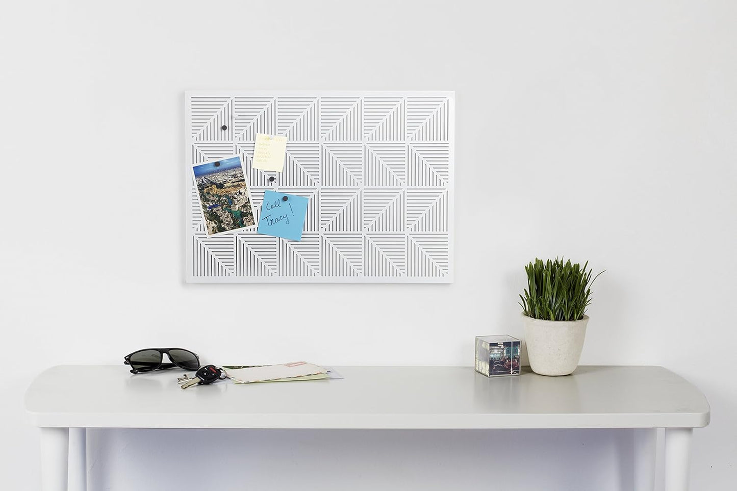 Trigon Bulletboard - White