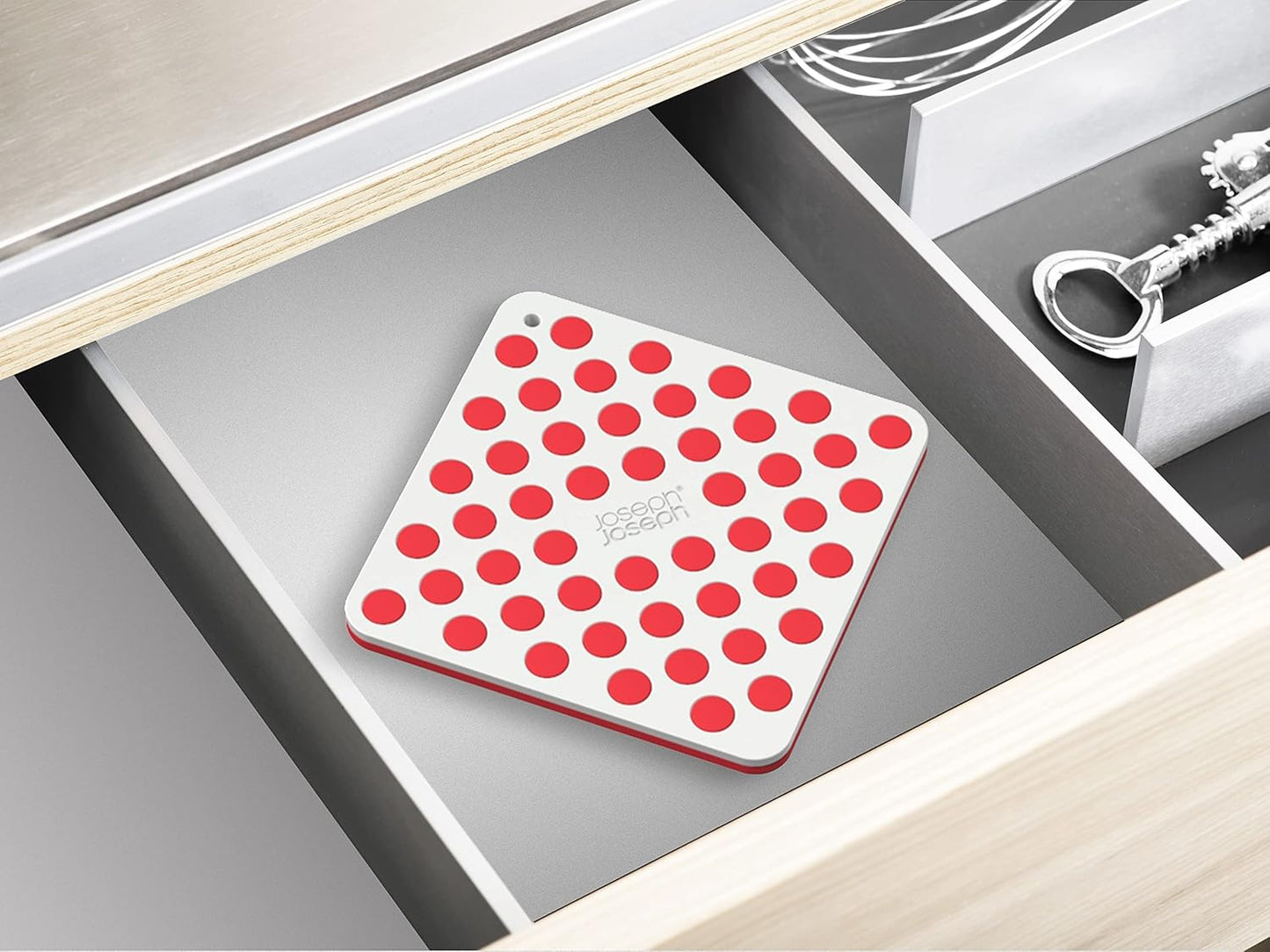 DUO Spot-On Silicone Trivets (Set of 2) - Grey/Red