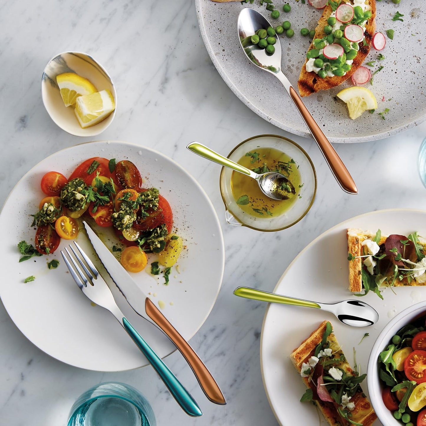 Eclat (24 Pieces Cutlery Set in Transparent Box) - Olive Green