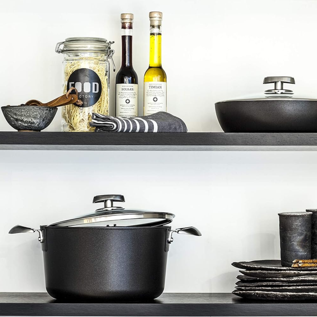 Pro IQ - Dutch Oven 4.8L with Lid (Stratanium)