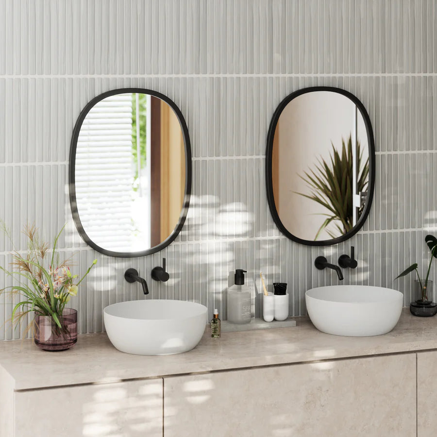Hub Mirror Oval 61cmx91cm - Black