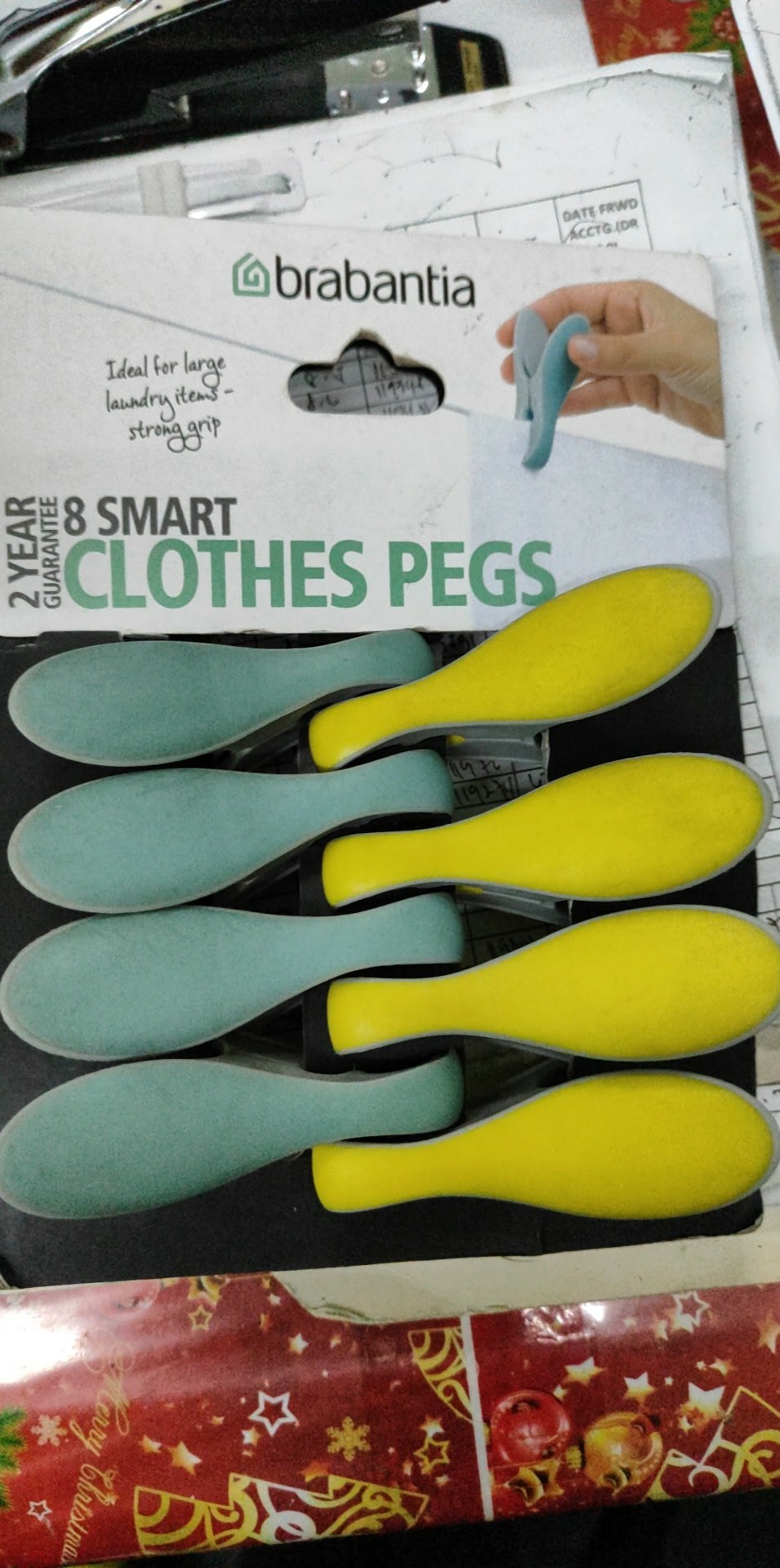 [CLEARANCE - Brabantia] Smart Pegs (Pack of 8) - Yellow/Mint