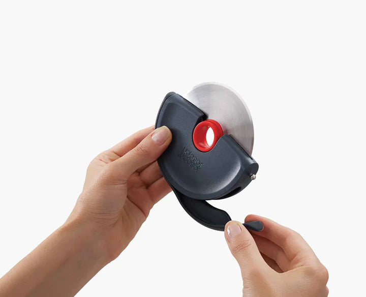 Disc Easy-Clean Pizza Wheel - Grey/Red