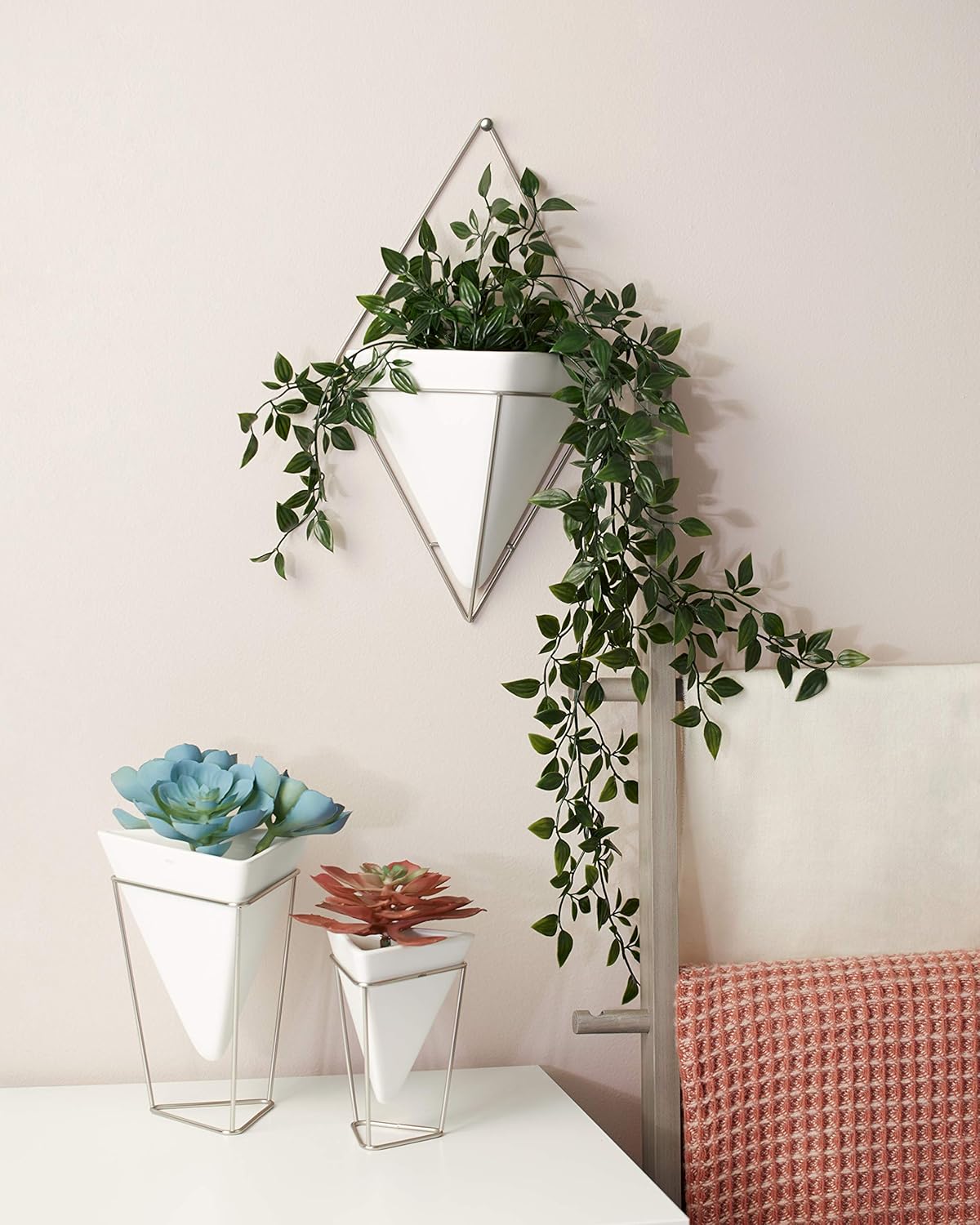 Trigg Wall Display - White/Nickel
