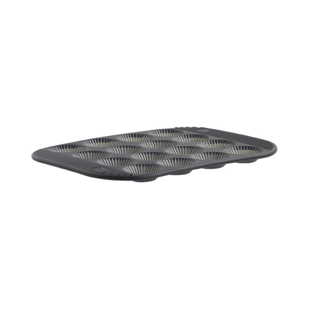 16 Fluted Mini Tarlet Baking Pan - Grey Translucent